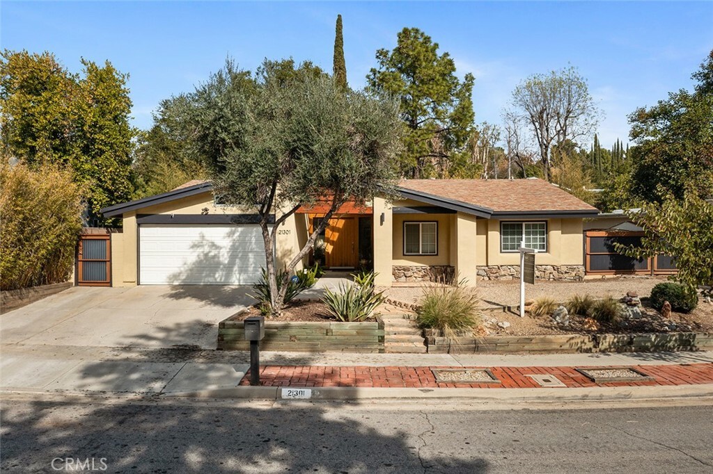 Property Photo:  21301 Bellini Drive  CA 90290 