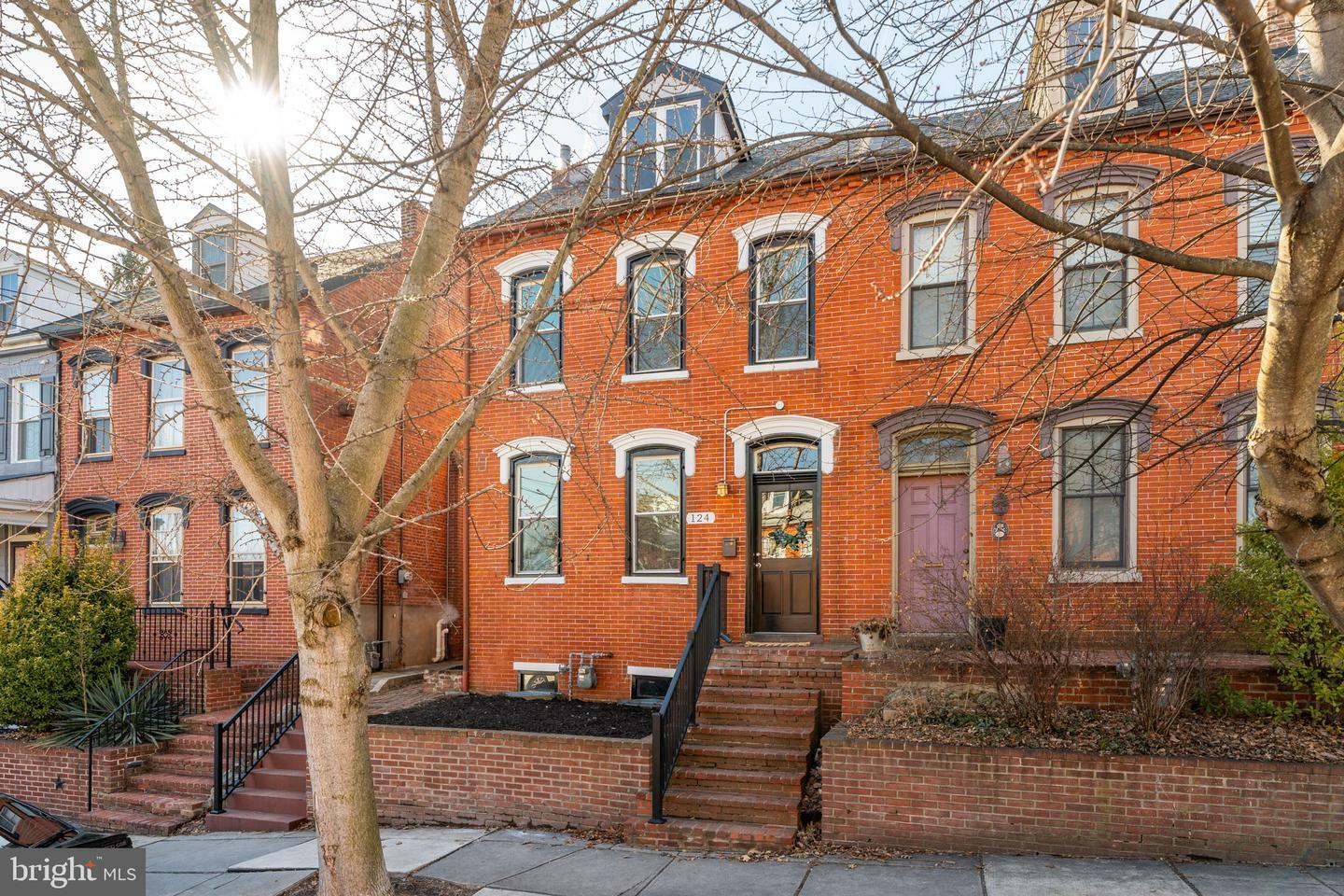 Property Photo:  124 N Charlotte Street  PA 17603 