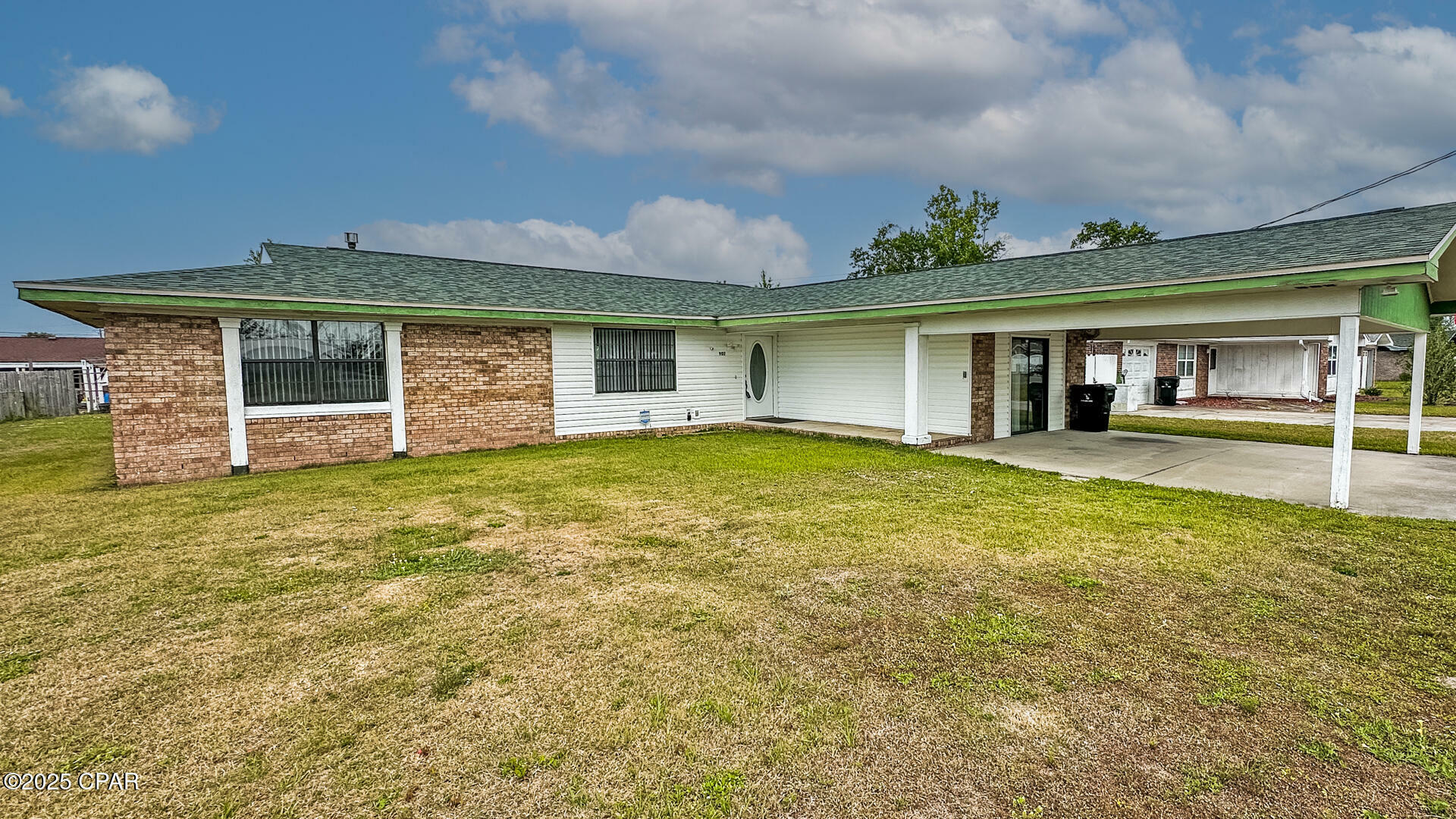 Property Photo: 907 Bob Little Road FL 32404