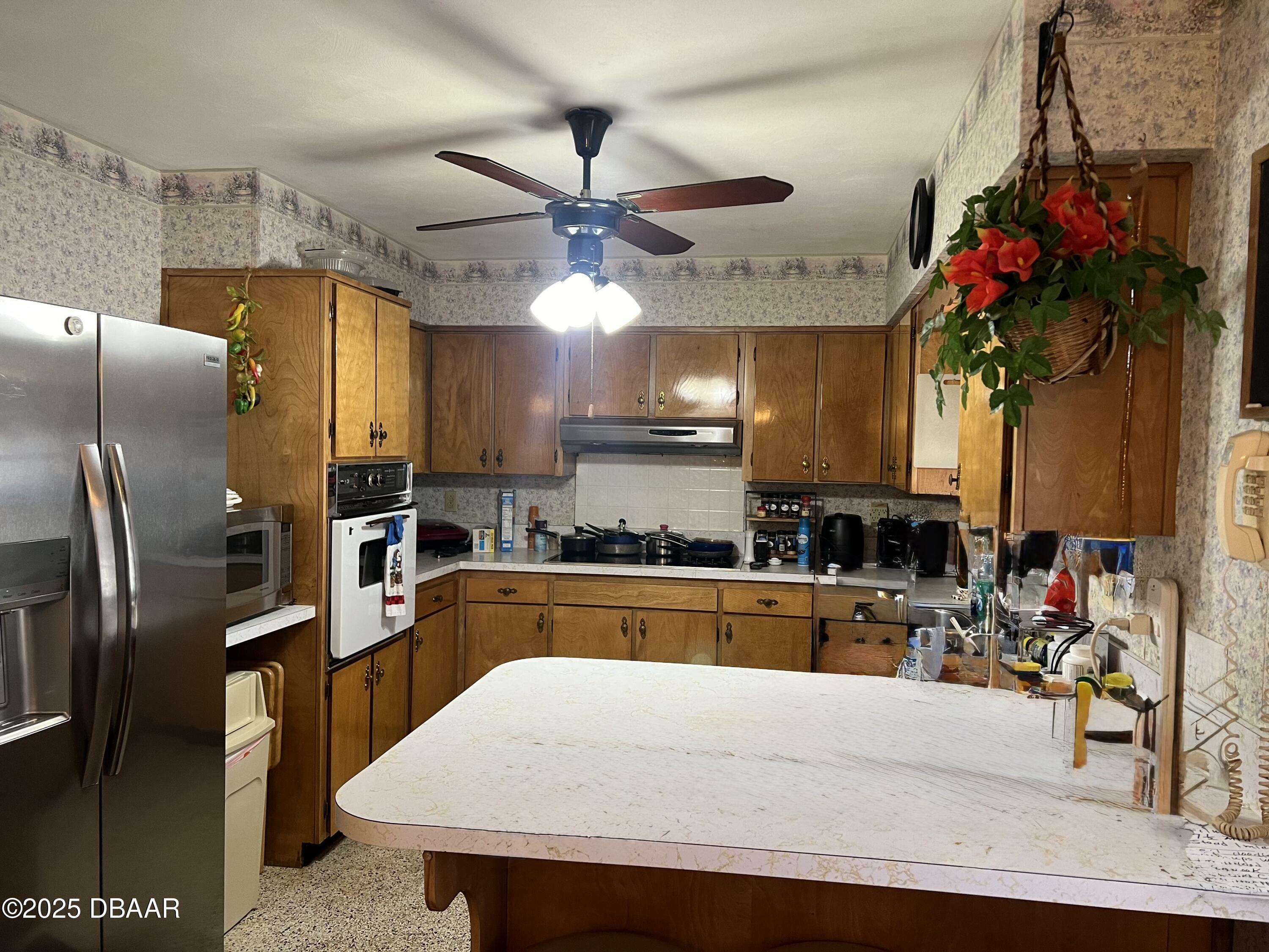 Property Photo:  328 Acacia Drive  FL 32127 