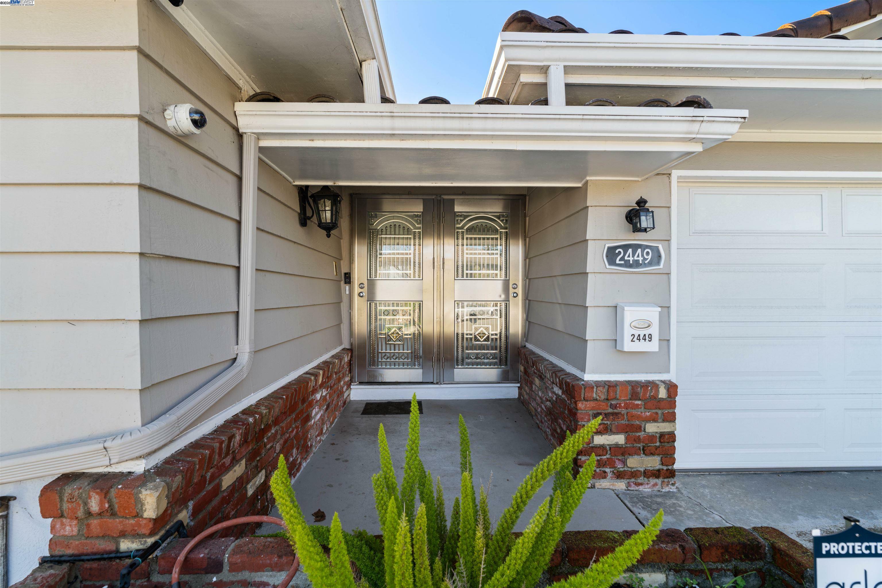 Property Photo:  2449 Riffel Ct  CA 94546 