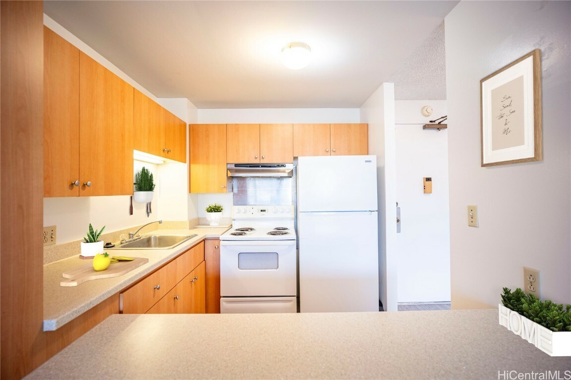 55 S Kukui Street D2003  Honolulu HI 96813 photo