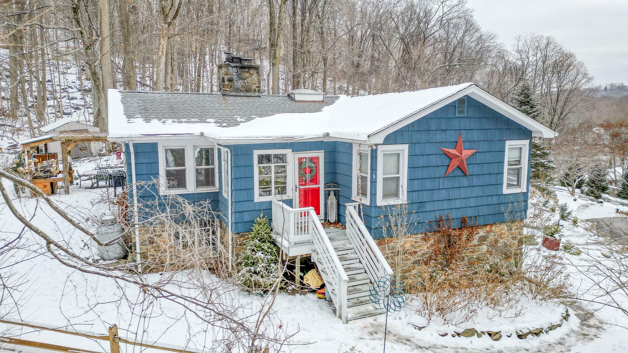 Property Photo:  29 Riverview Trail  NY 10520 