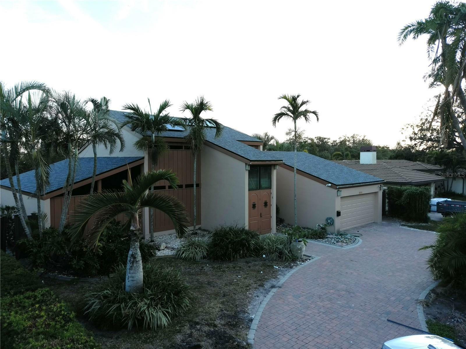 Property Photo:  746 31st Avenue NE  FL 33704 