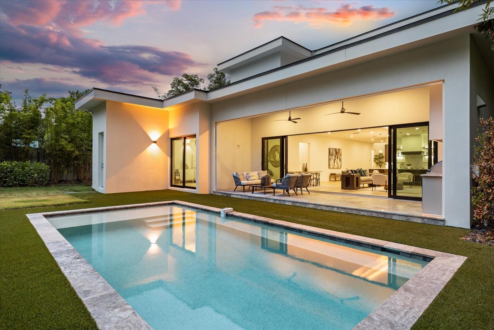 Property Photo: 2412 Chantilly Avenue FL 32789
