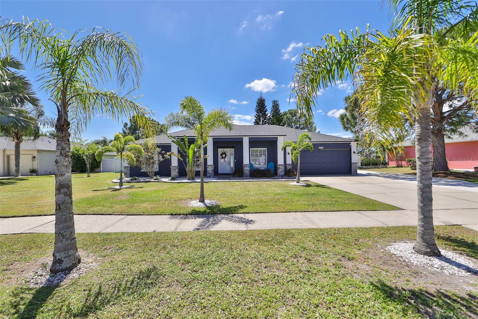 Property Photo: 7609 Clair Wood Court FL 33572