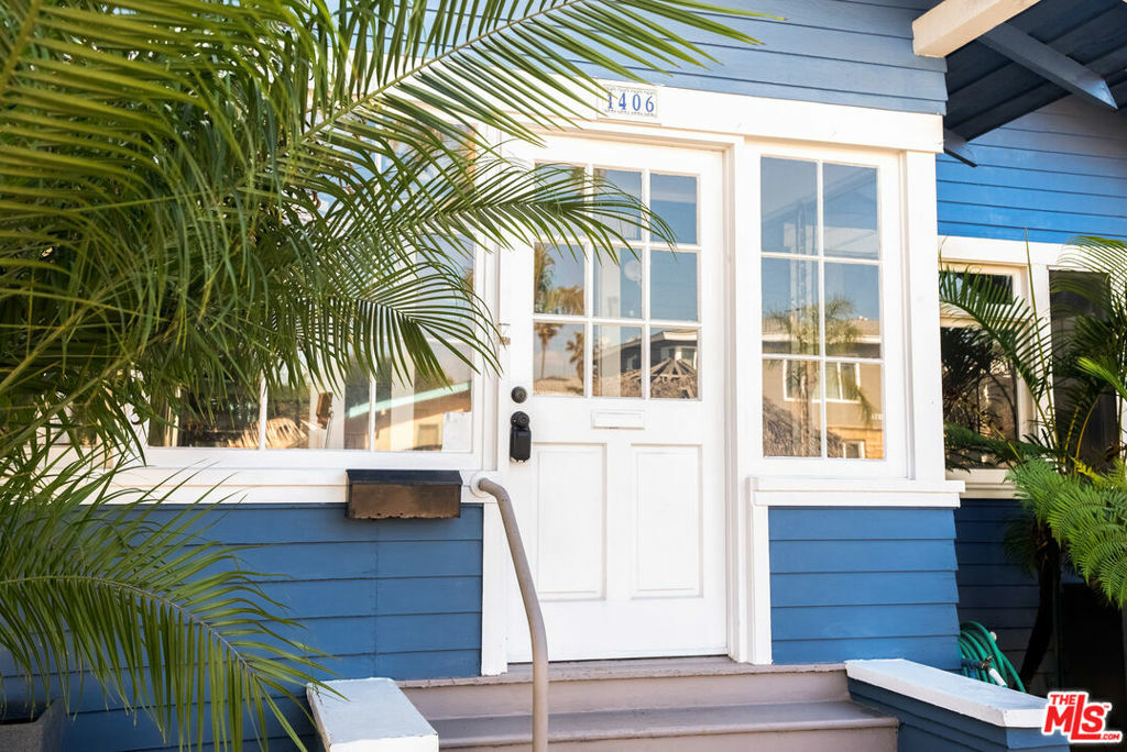 Property Photo: 1406 E Appleton Street CA 90802
