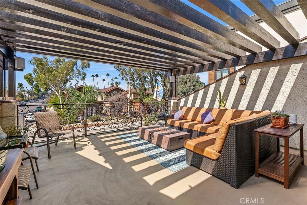 Property Photo: 154 12th Street CA 90740