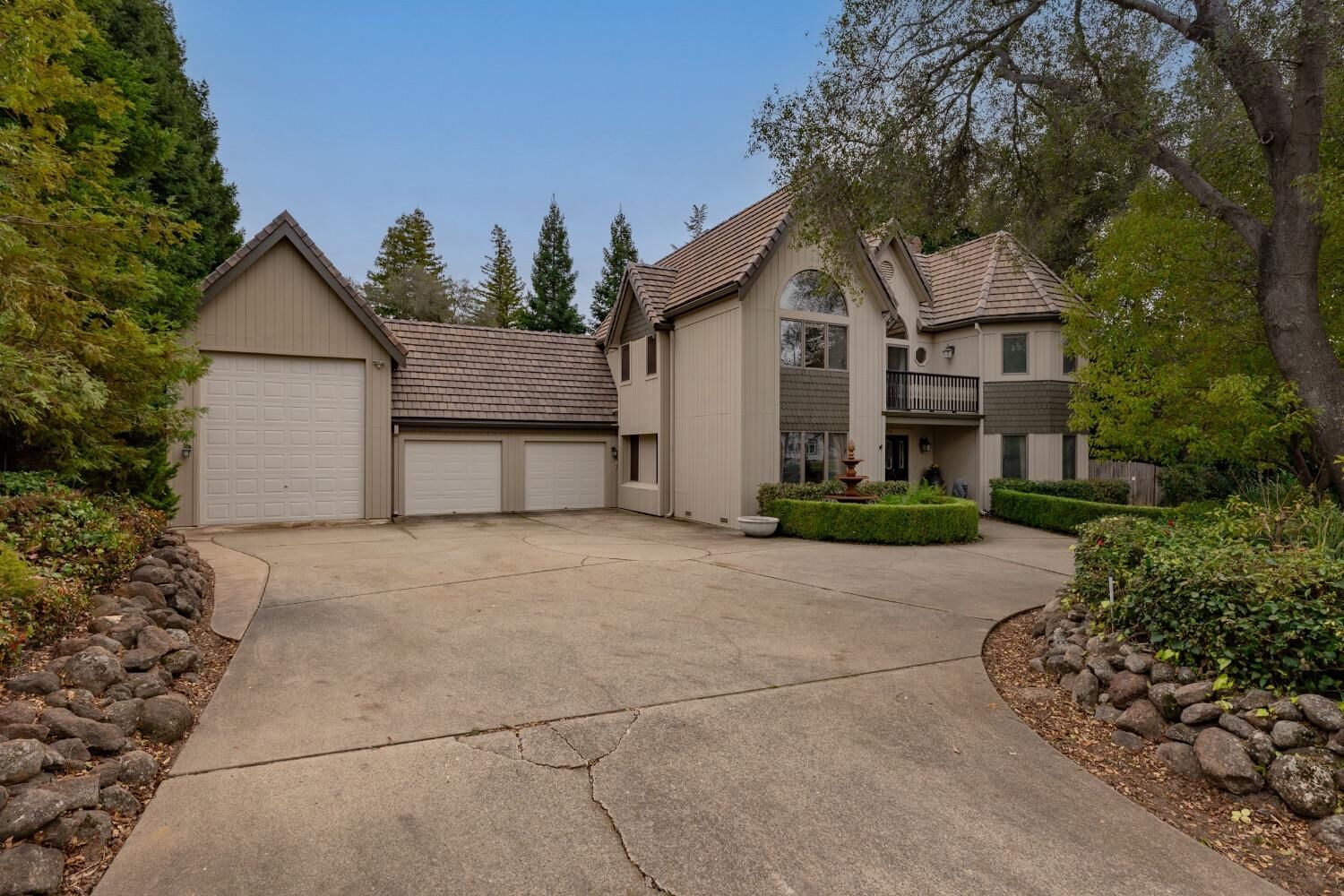 Property Photo:  7856 E Hidden Lakes Drive  CA 95746 