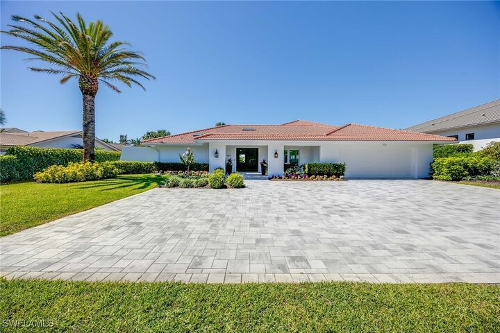 Property Photo: 4611 Crayton Road FL 34103