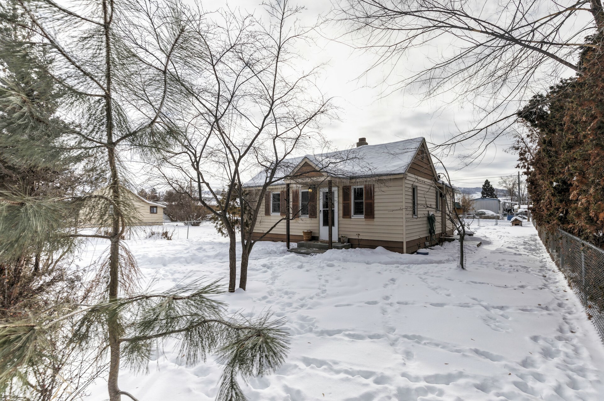 Property Photo:  1925 Burlington Avenue  MT 59801 