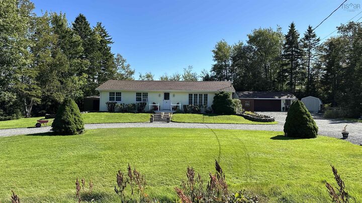 61 Franklin Drive — photo 1