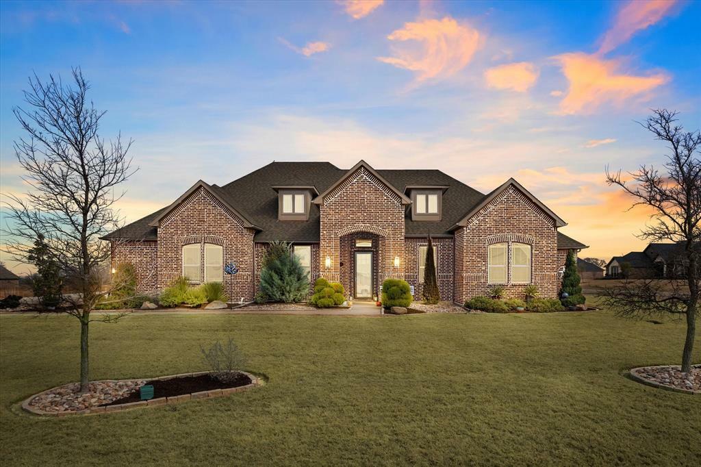 Property Photo: 310 Fire Wheel Drive TX 75167