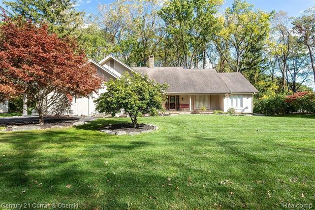 Property Photo:  9030 Northampton Drive  MI 48170 