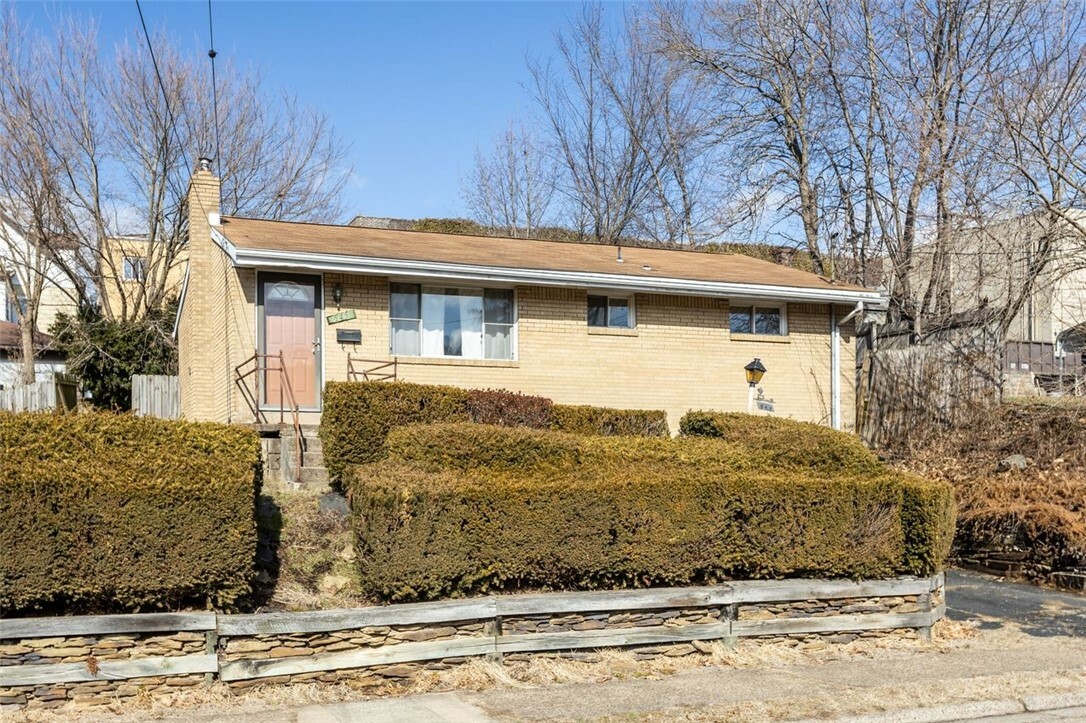 Property Photo:  545 Lincoln Ave  PA 15144 