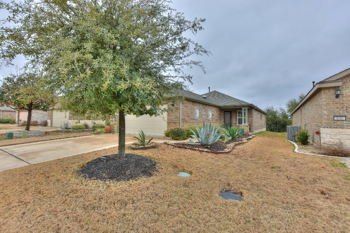 Property Photo:  838 Hamilton Lane  TX 78633 