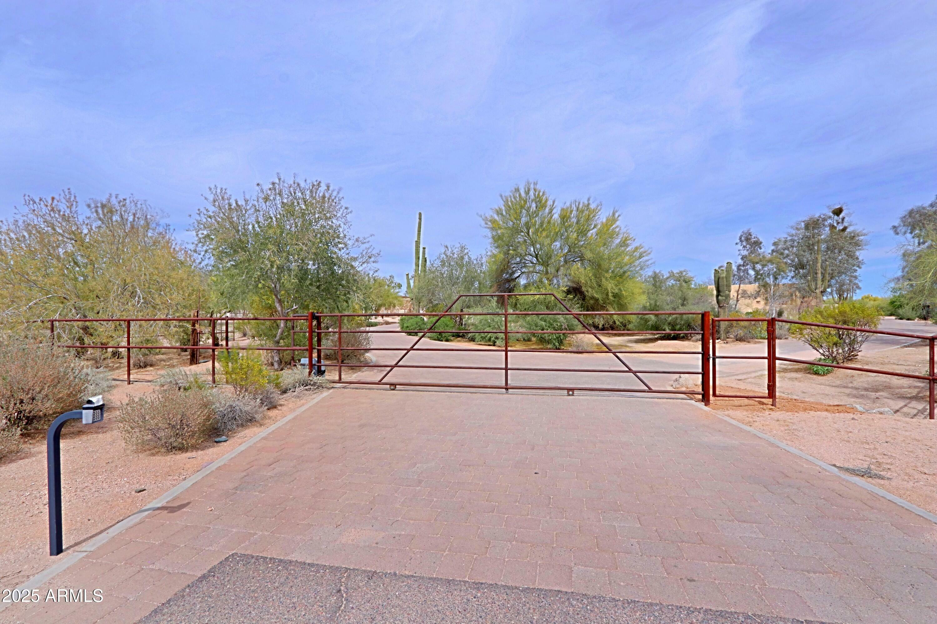 Property Photo: 31055 N 56th Street AZ 85331