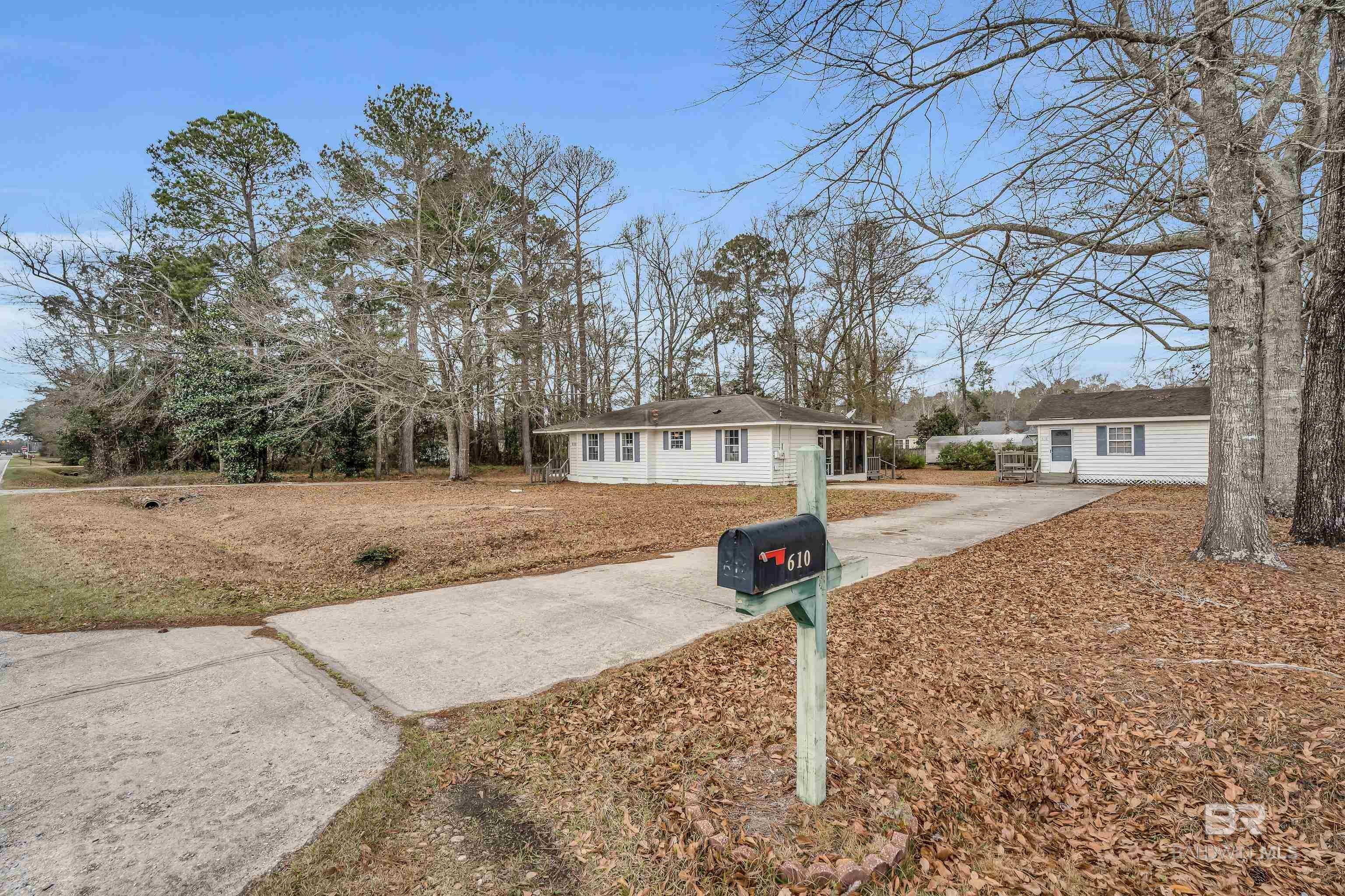 Property Photo:  610 W 7th Street  AL 36507 