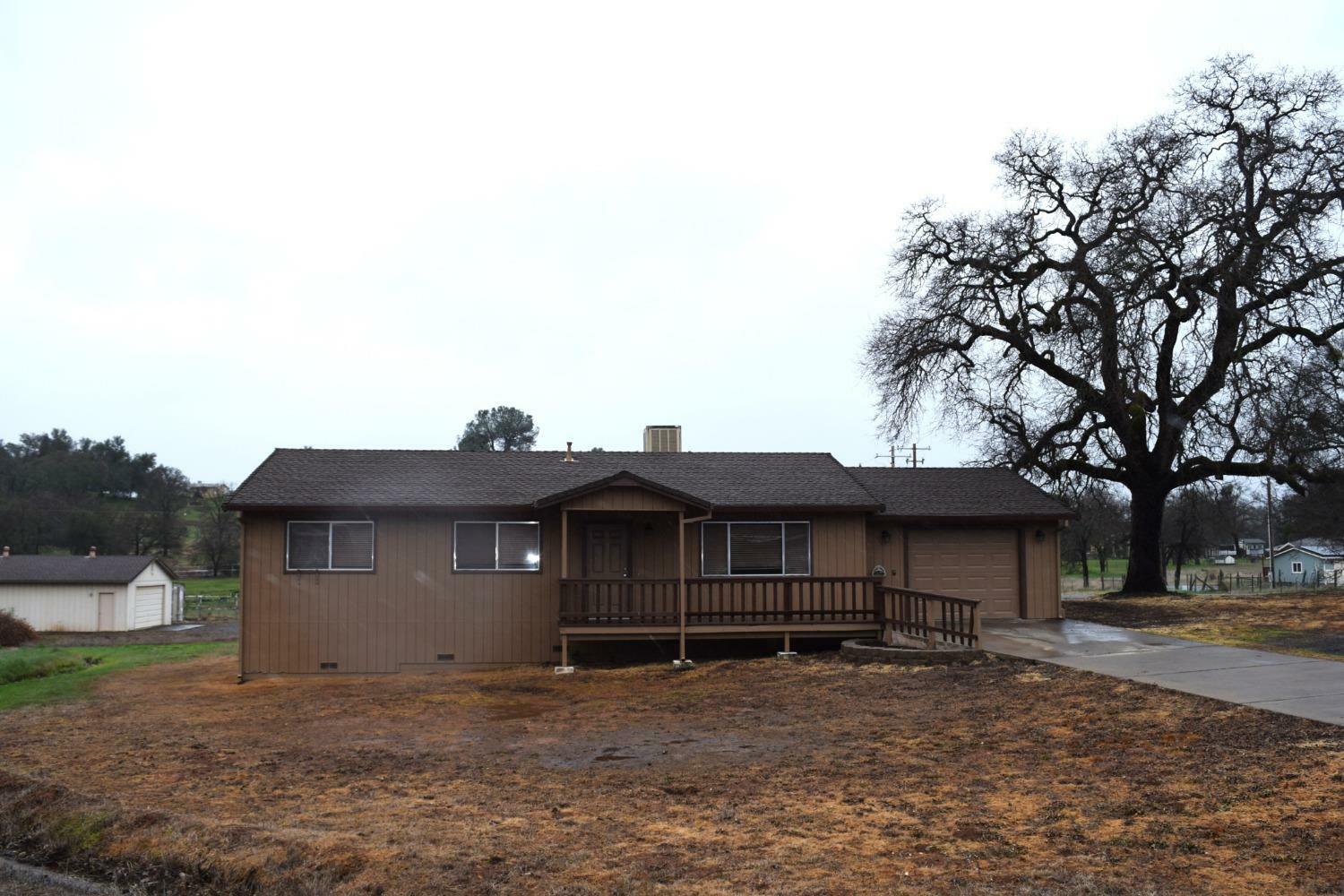 Property Photo: 812 Feather Drive CA 95228