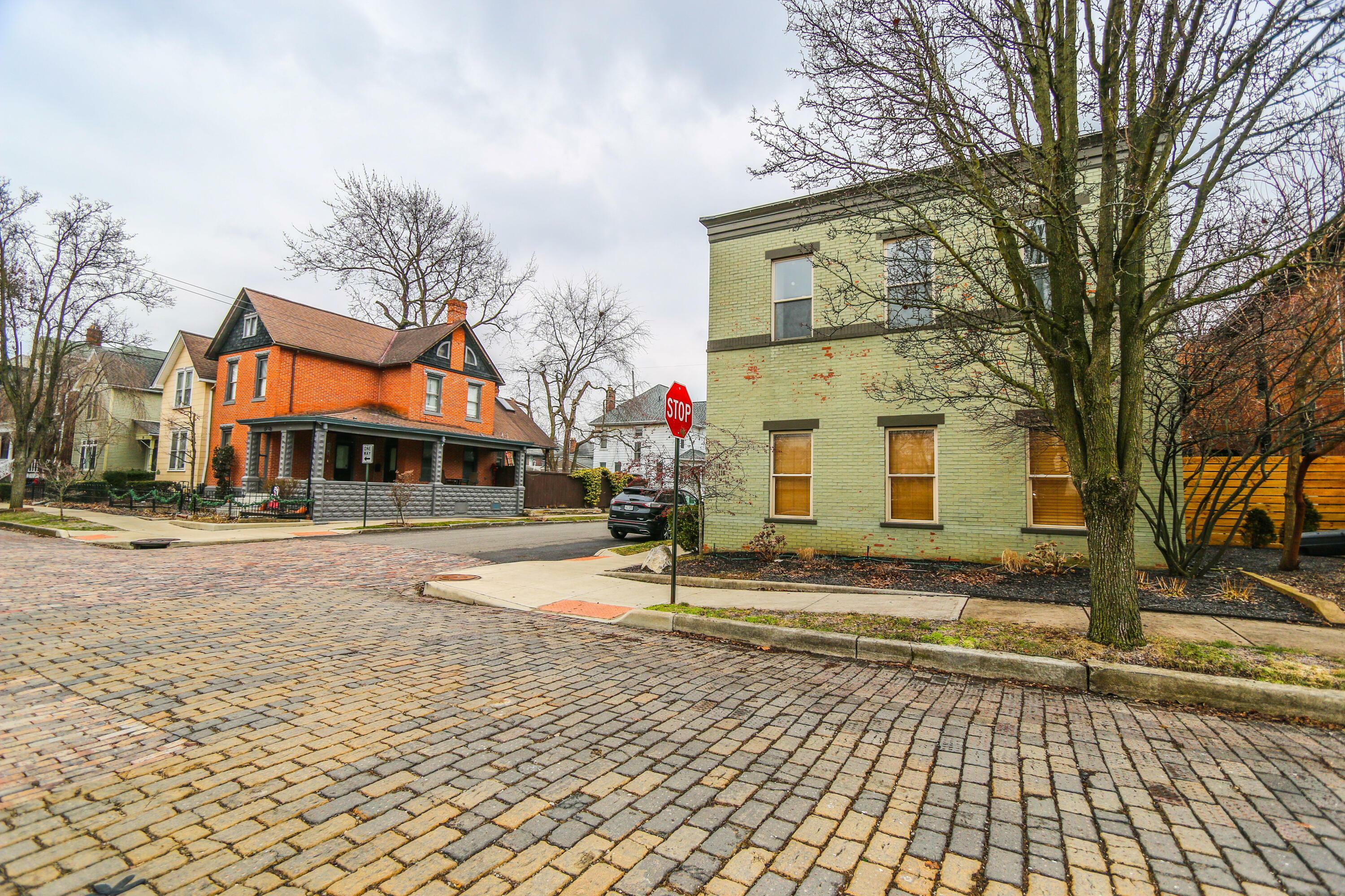 Property Photo:  113 E Mithoff Street  OH 43206 