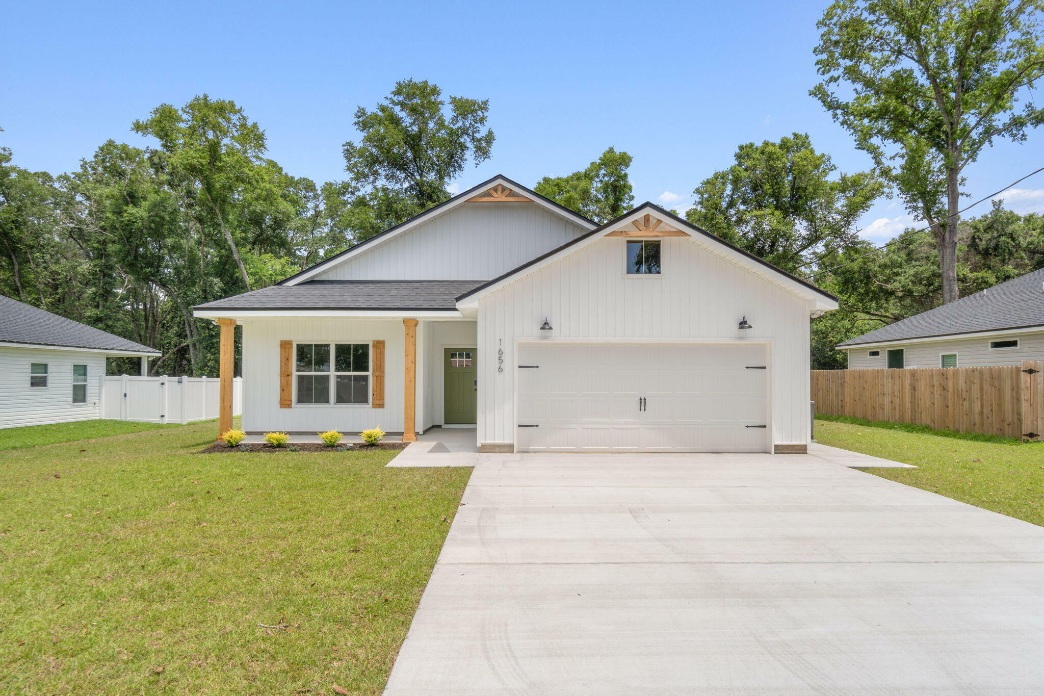 Property Photo:  8401 Vickie Street  FL 32514 