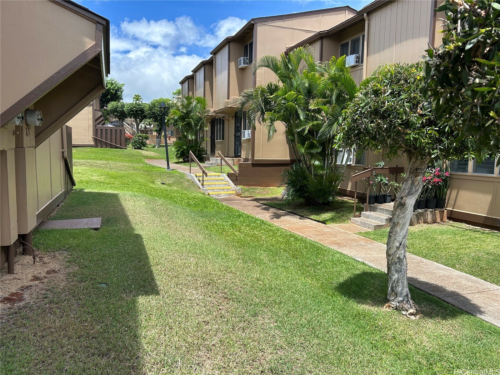 Property Photo: 98-1385 Hinu Place 77 HI 96782