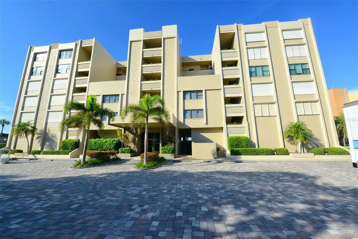 Property Photo: 2675 Gulf Of Mexico Drive 301 FL 34228
