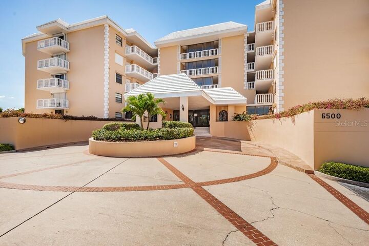 Property Photo: 6500 Sunset Way 202 FL 33706