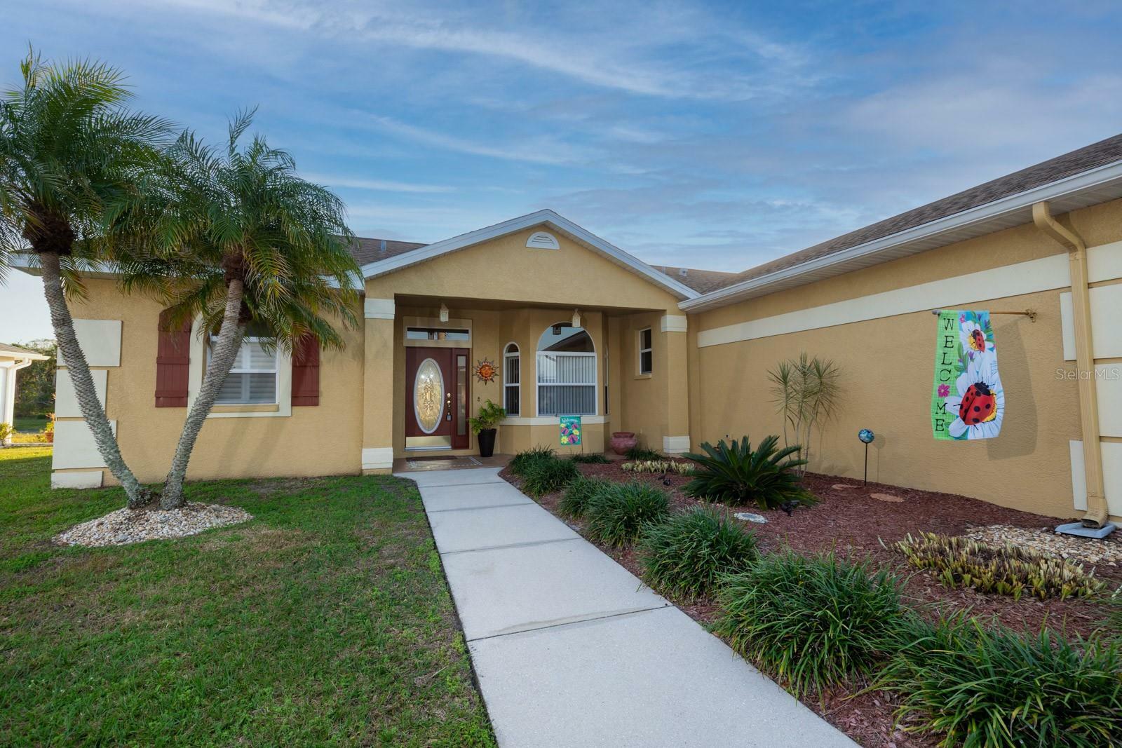 Property Photo:  7113 91st Street E  FL 34221 