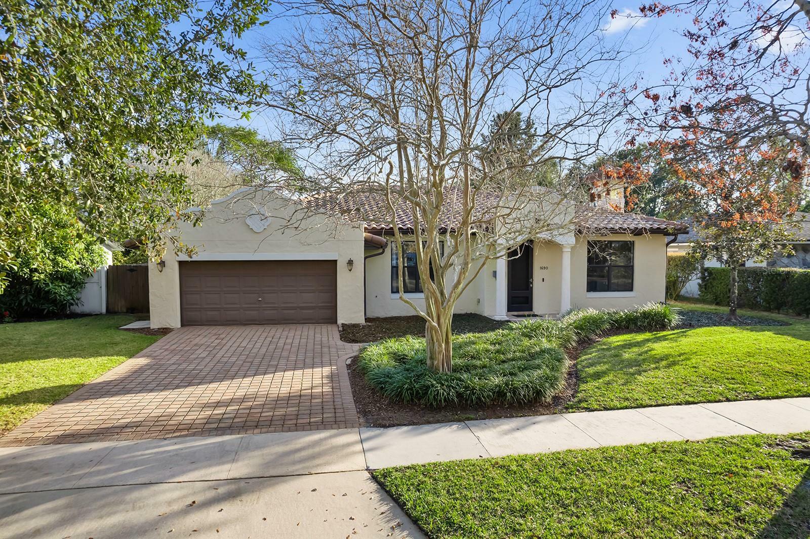 Property Photo:  1690 Oneco Avenue  FL 32789 