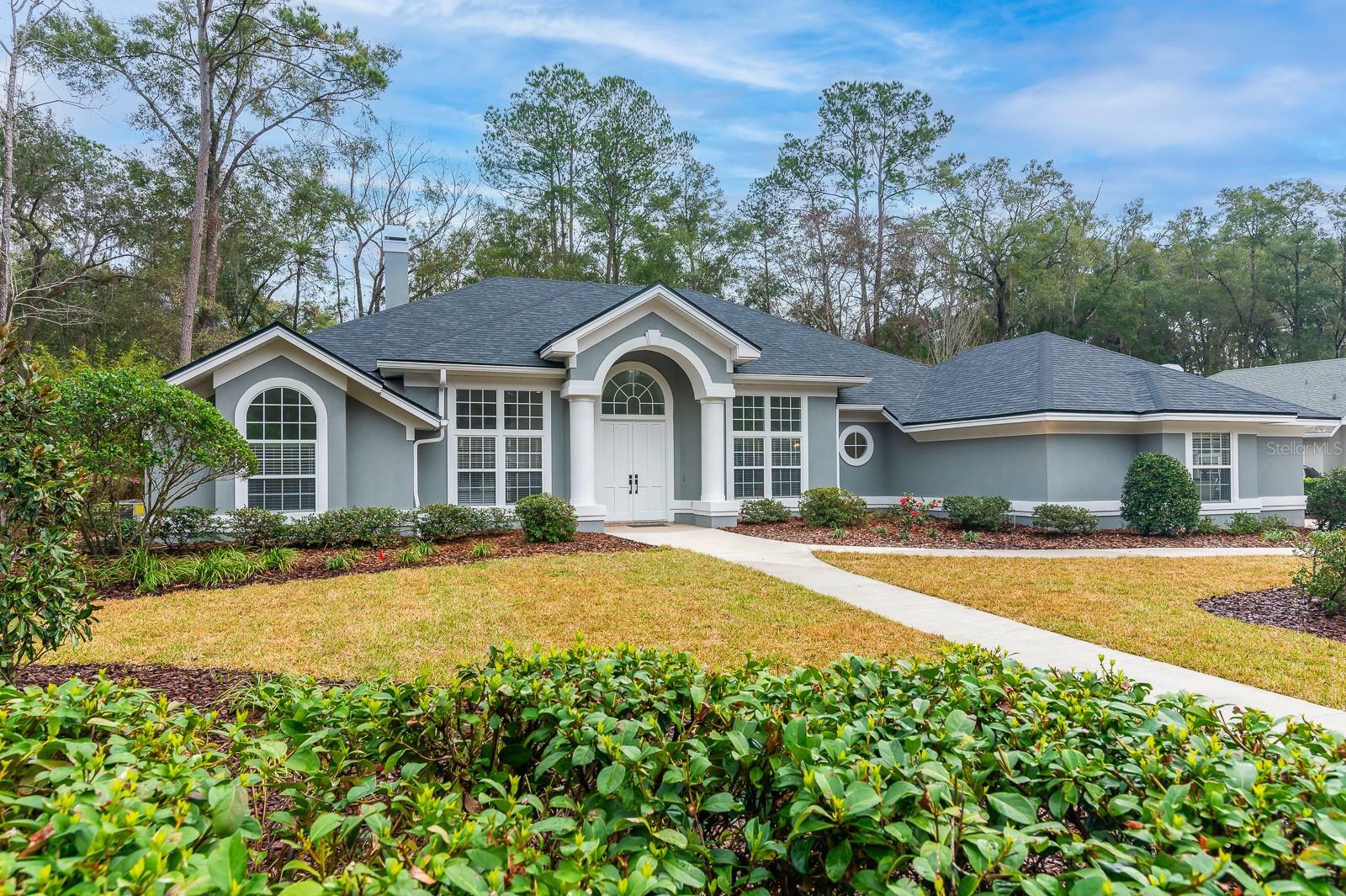 Property Photo: 4217 SW 94th Drive FL 32608