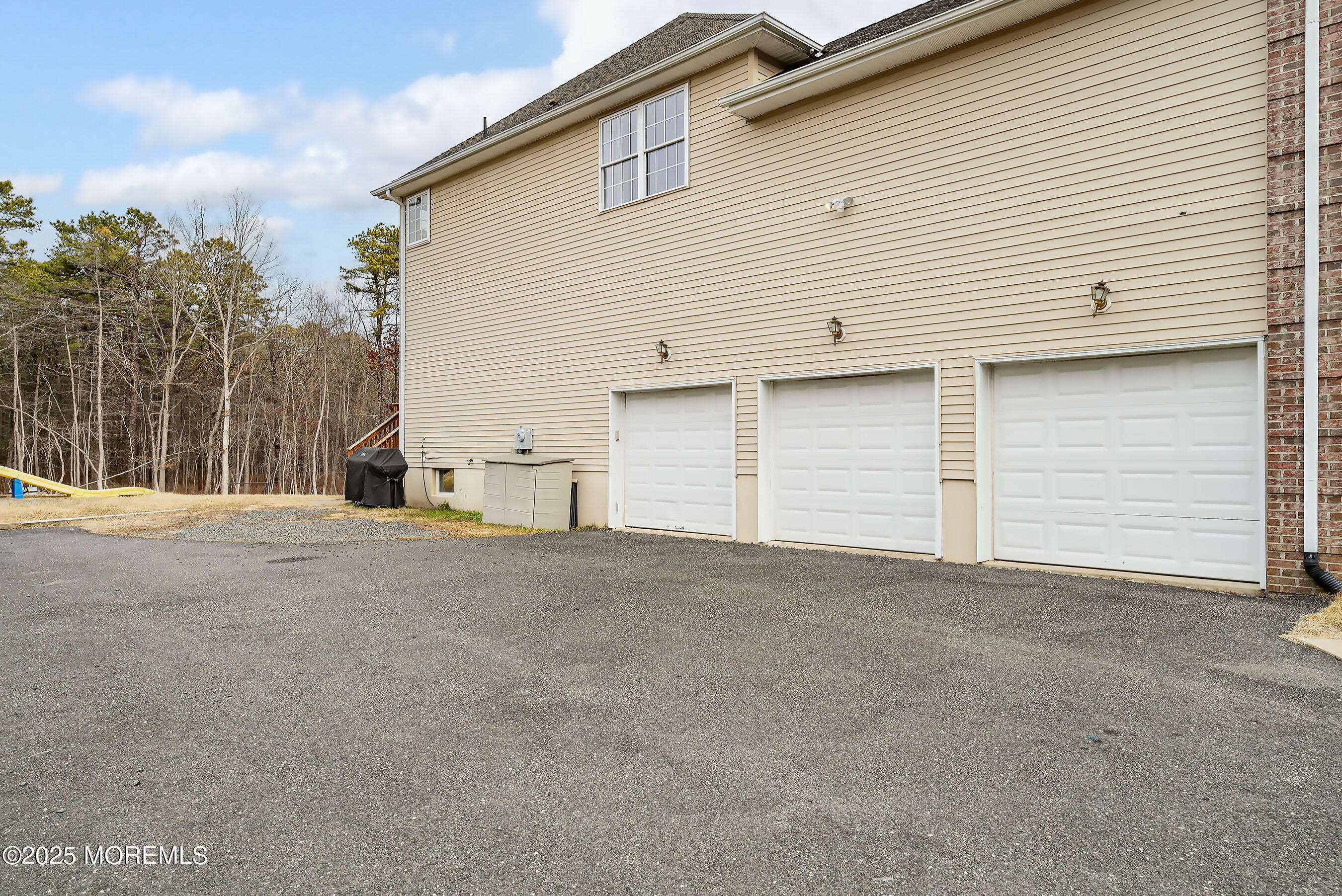 Property Photo:  18 Amethyst Way  NJ 08527 