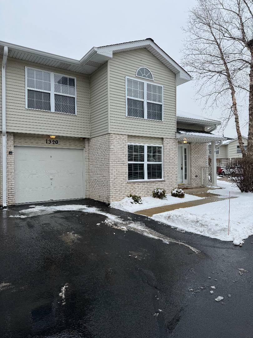 Property Photo:  1320 Sugar Court  IL 60563 