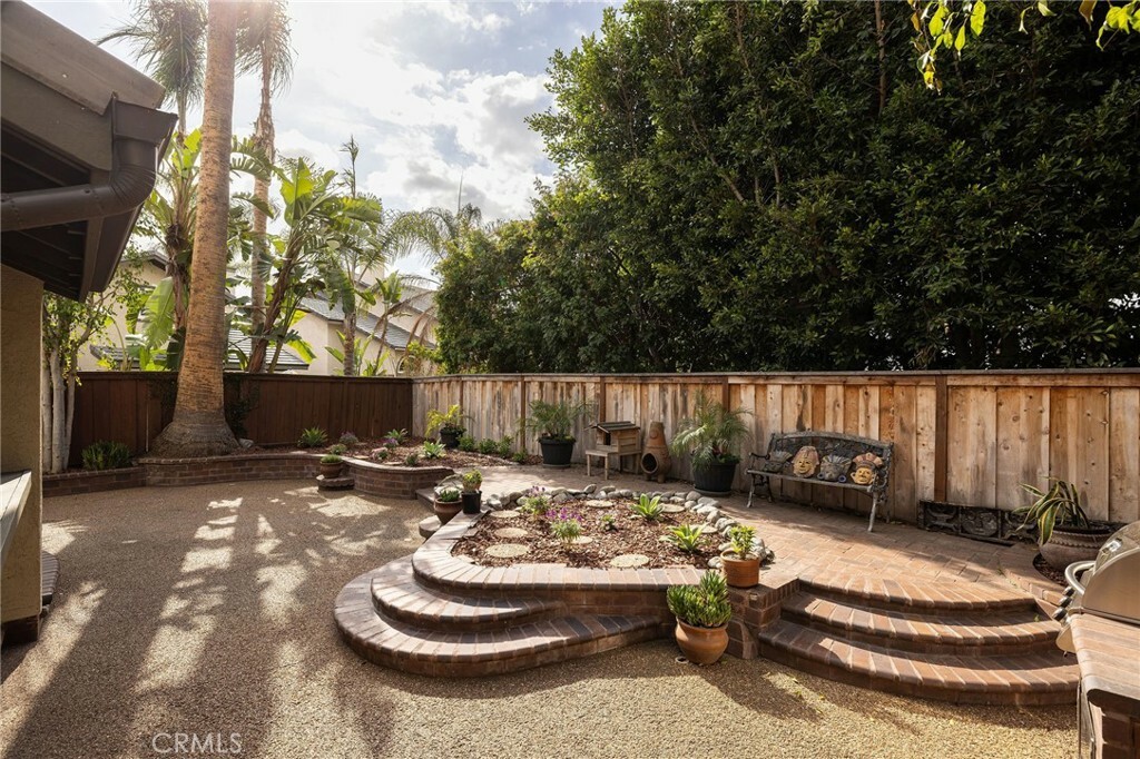 Property Photo:  15 Moss Hill Lane  CA 92653 