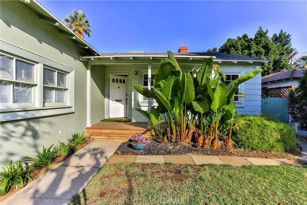 Property Photo: 6244 Ventura Canyon Avenue CA 91401