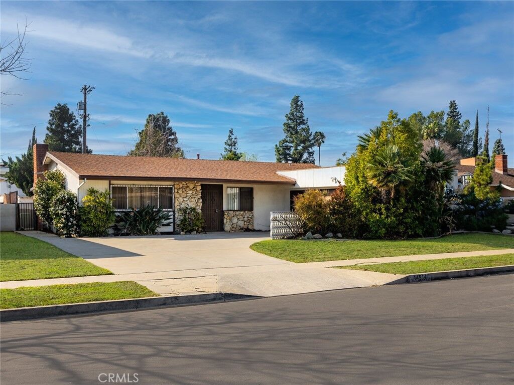 Property Photo:  14814 Blackhawk Street  CA 91345 
