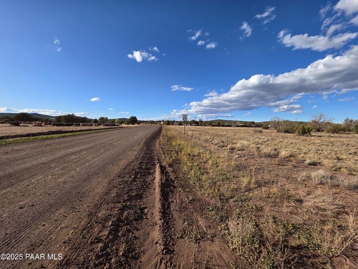 Property Photo: 1061 W Canyon Road AZ 86046