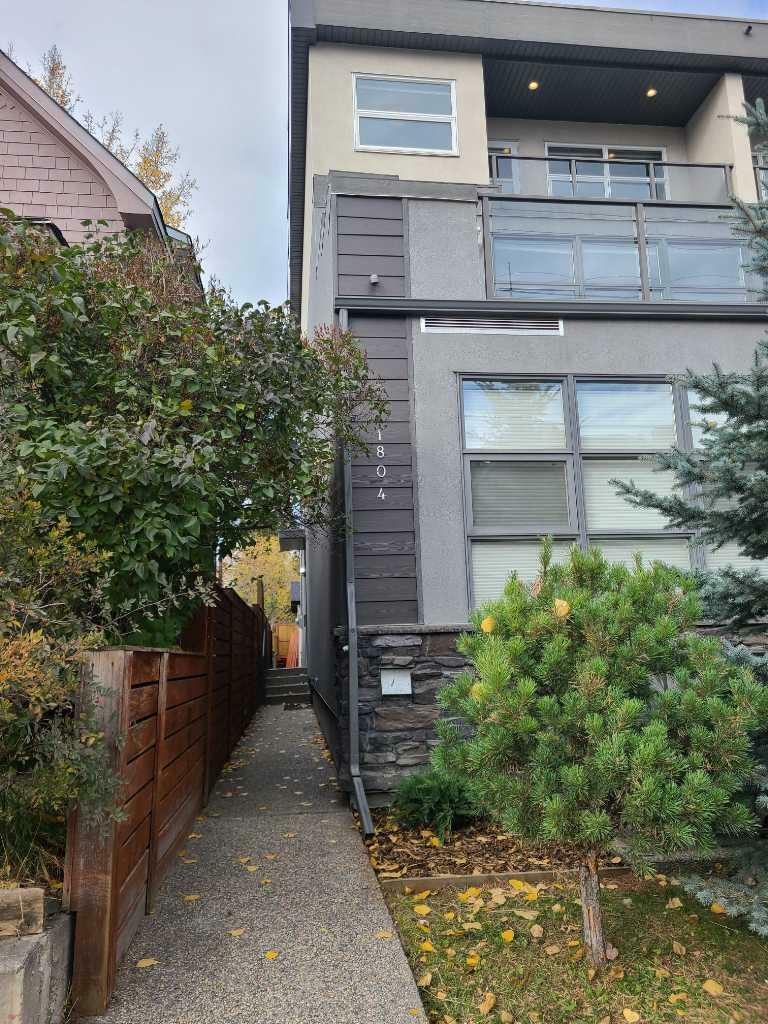 Property Photo:  1804 34 Avenue SW 104  AB T2T 2B8 