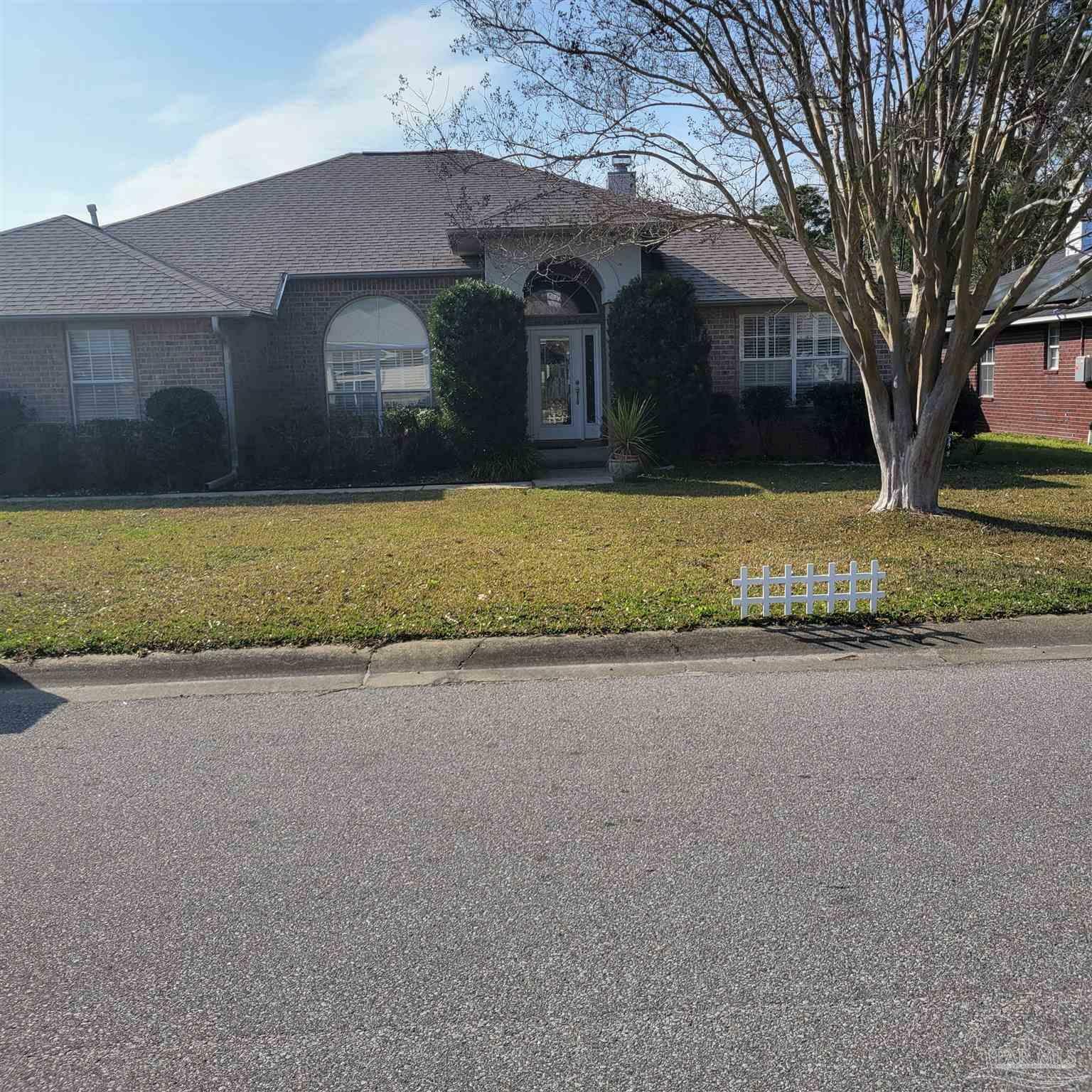 Property Photo:  2035 Horton Dr  FL 32507 