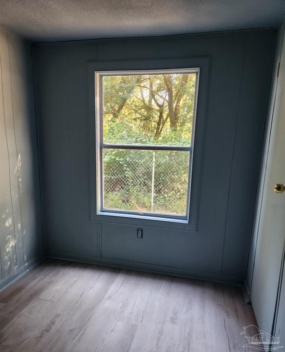 Property Photo: 6587 Pinto Ave FL 32570