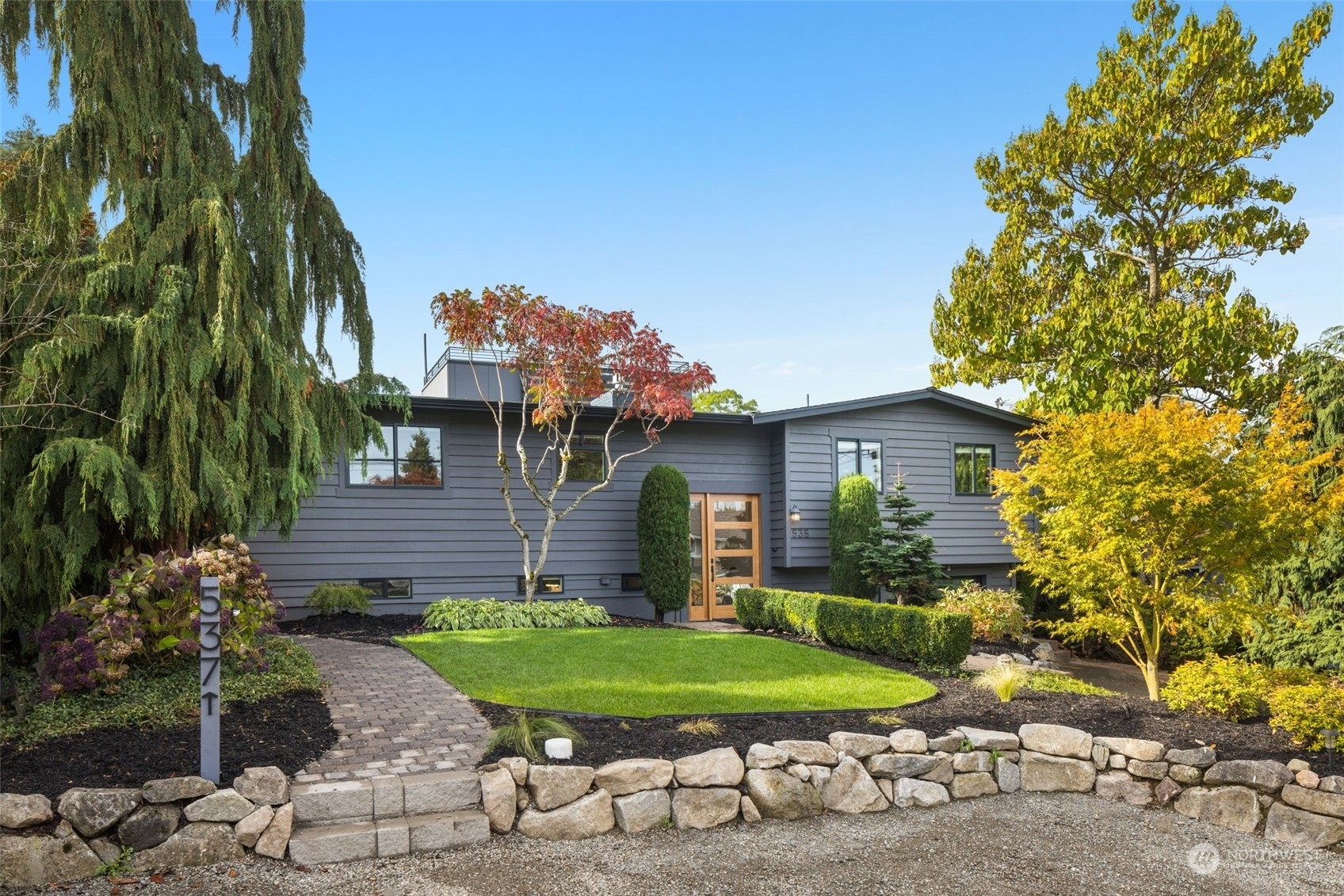 Property Photo: 535 16th Avenue W WA 98033