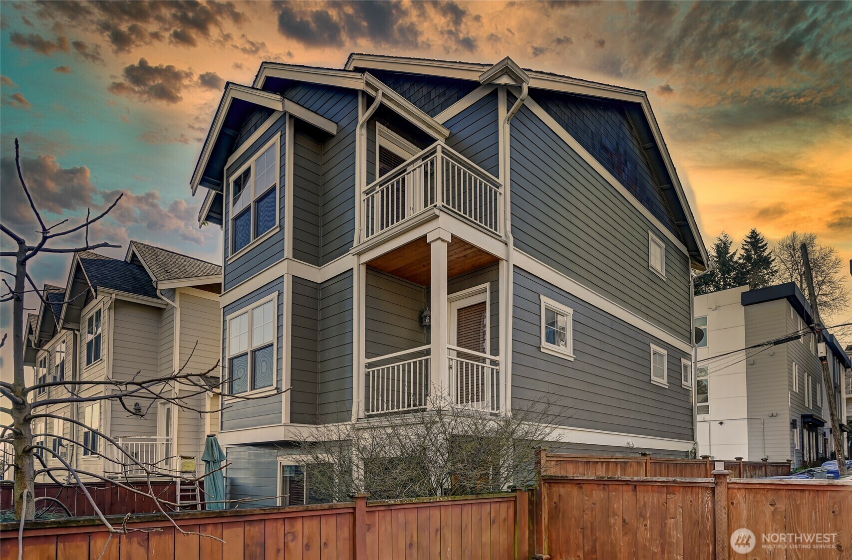 41 W Etruria Street A  Seattle WA 98119 photo