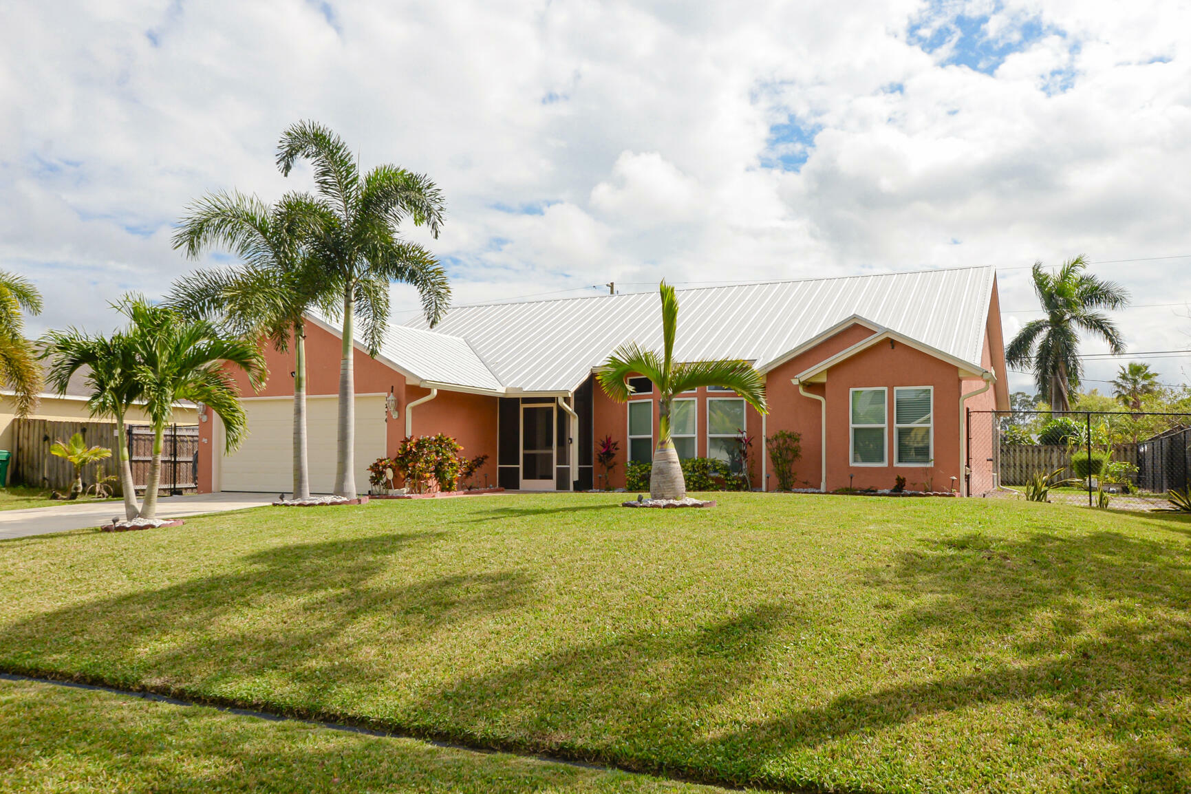 Property Photo:  1374 SW Wampler Avenue  FL 34953 