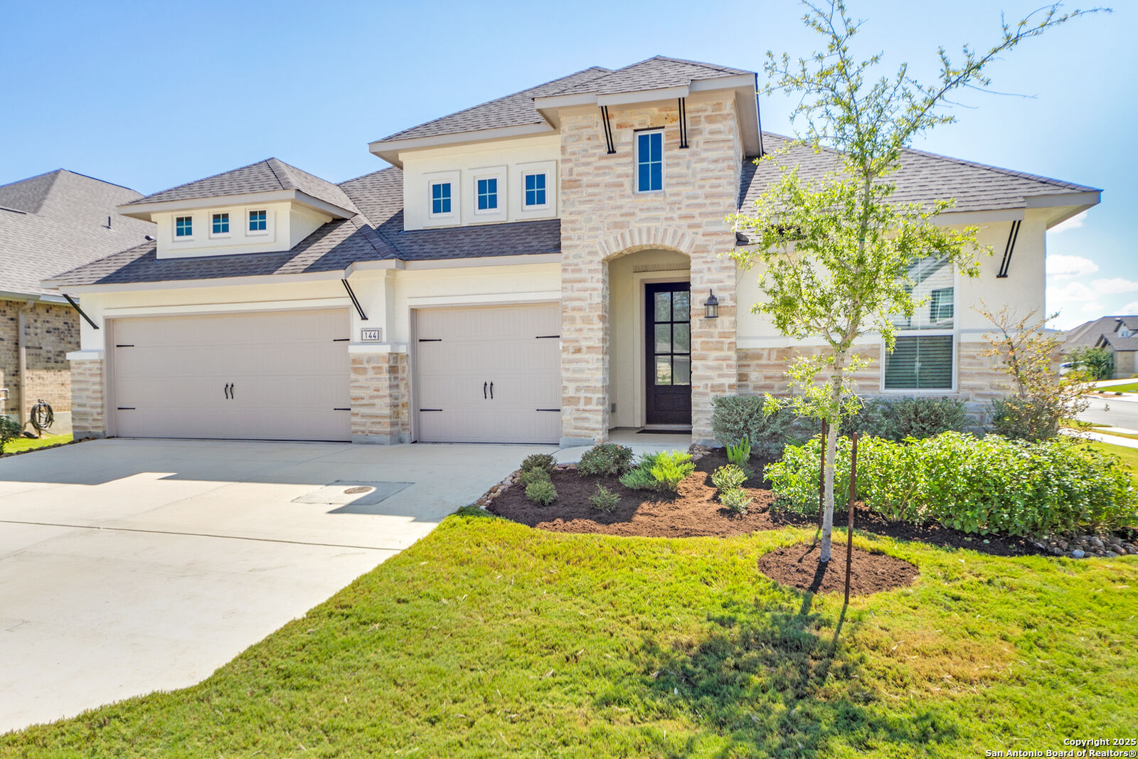 Property Photo:  144 Maravillas  TX 78006 