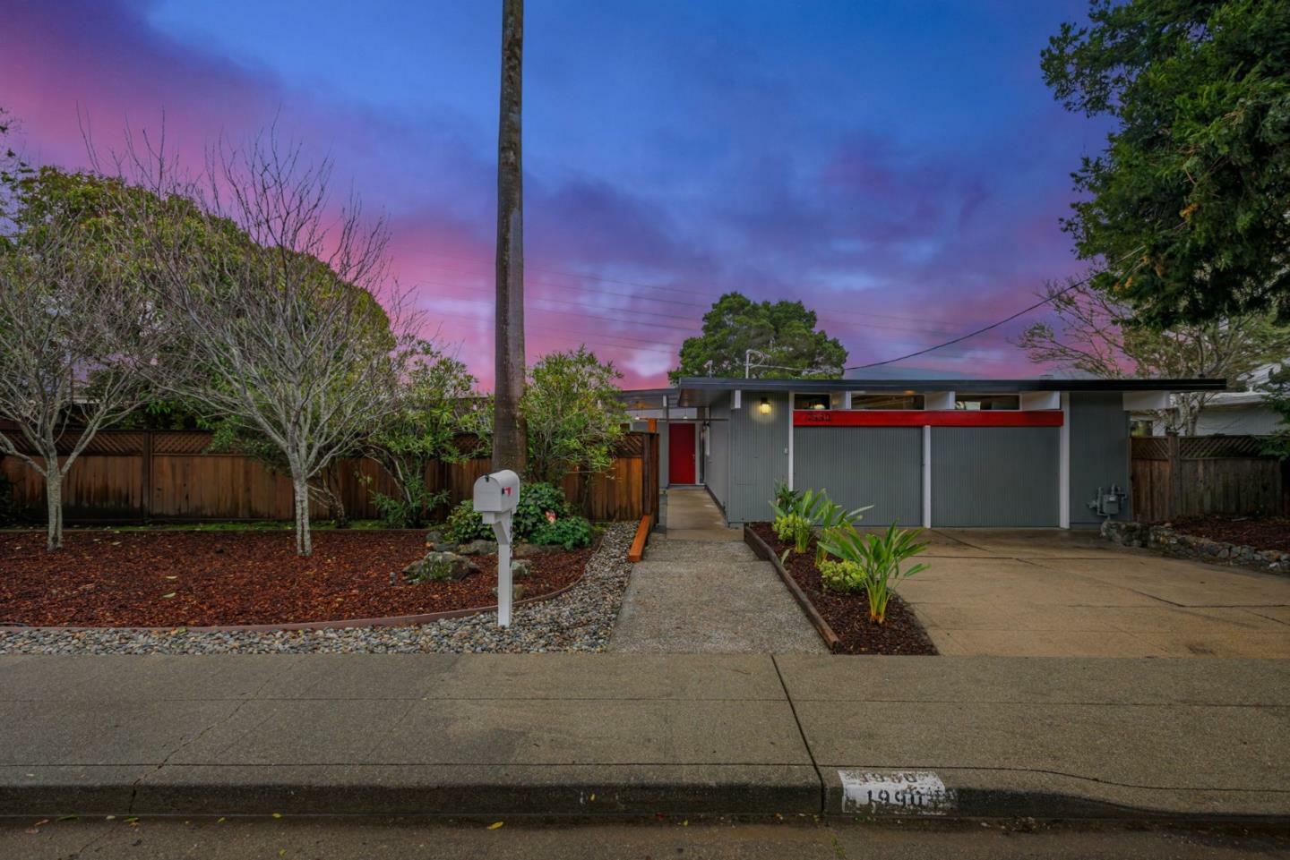 Property Photo:  1990 Lexington Avenue  CA 94402 