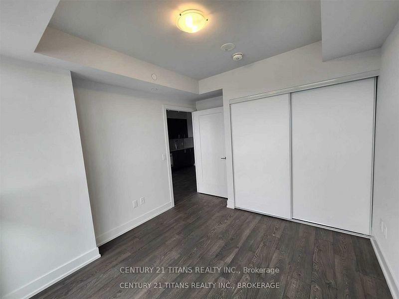 Property Photo: 2550 Simcoe St N 2512 ON L1L 0R5