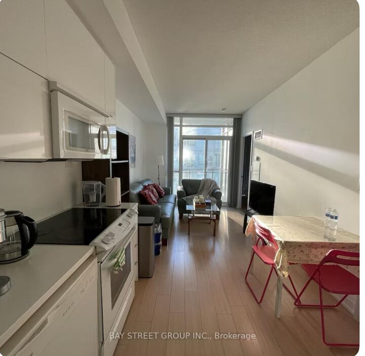 Property Photo:  21 Iceboat Terrace 4303  ON M5V 4A9 