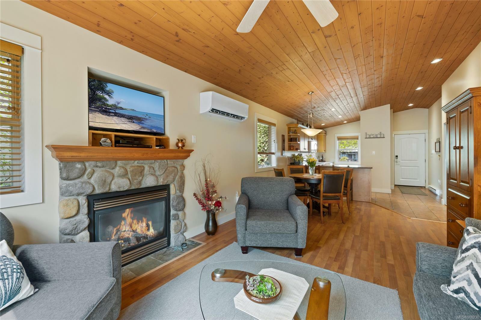 Property Photo: 1080 Resort Dr 122 BC V9P 2E3