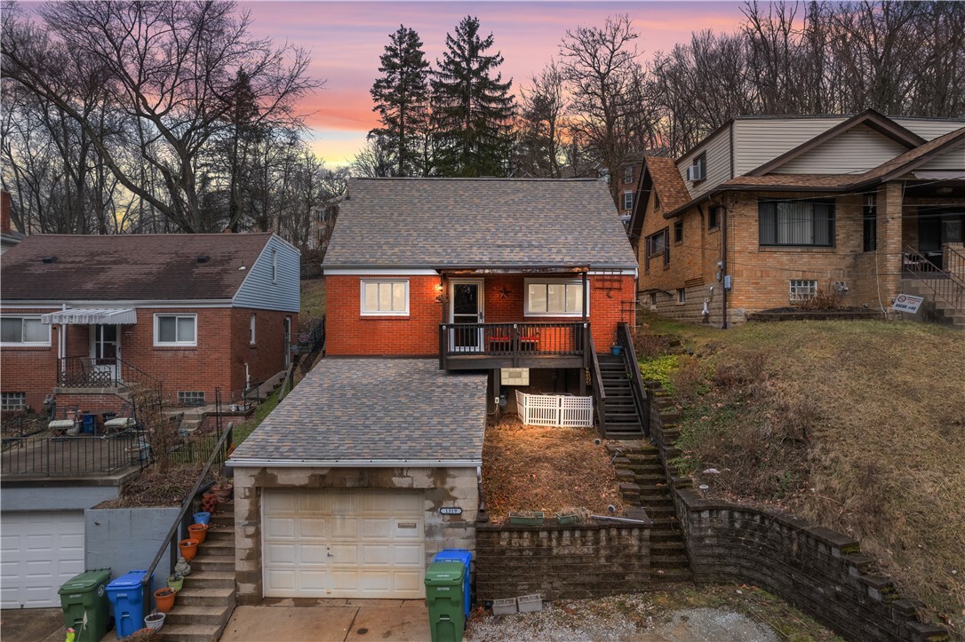 Property Photo:  1319 Groveton St  PA 15234 