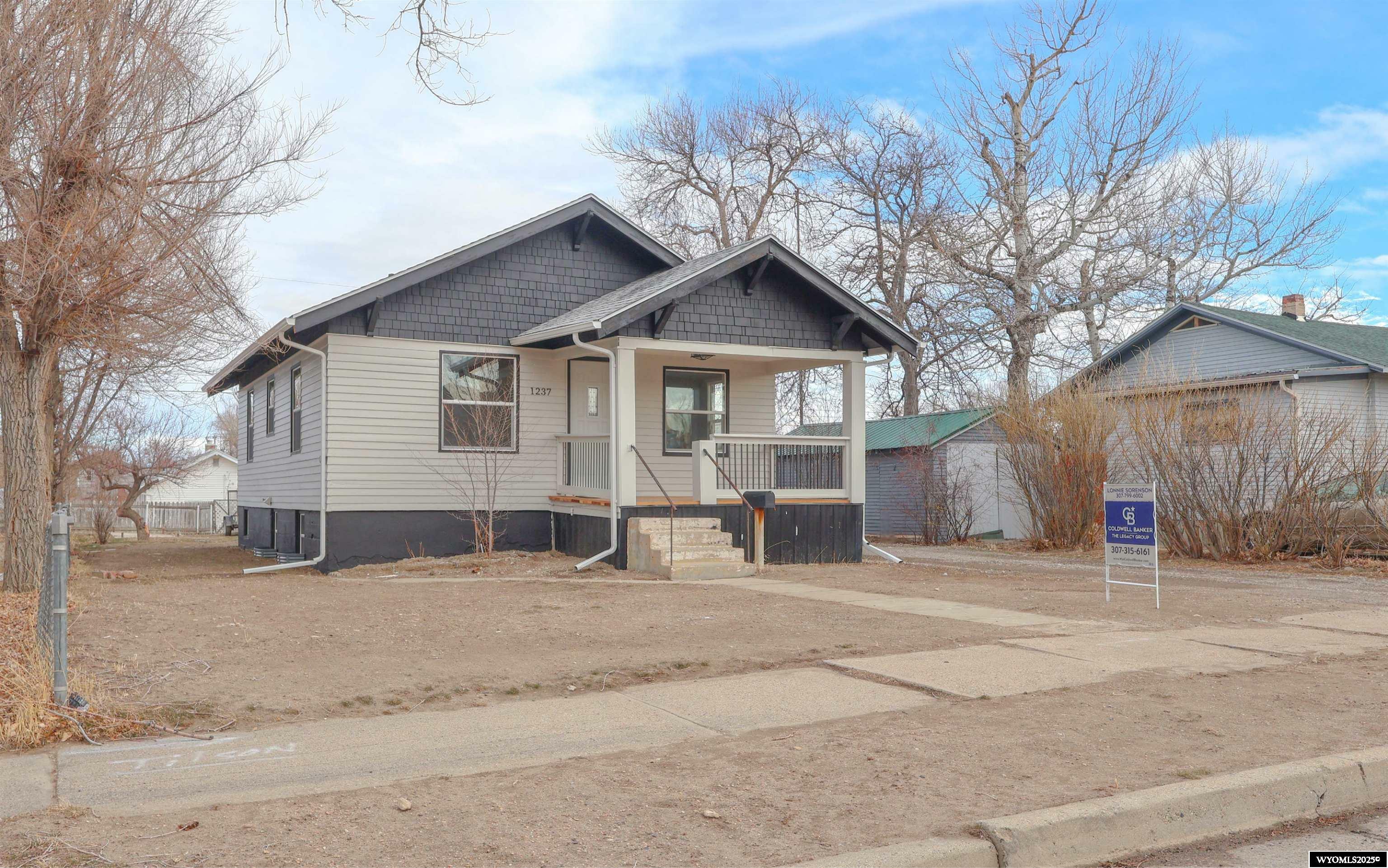 Property Photo:  1237 Willow  WY 82604 